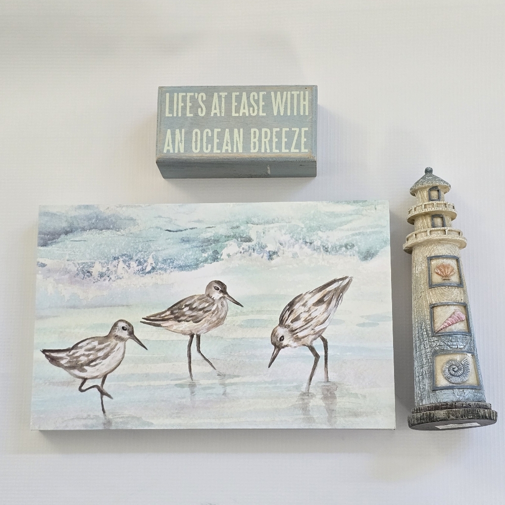 LOT Coastal Wall And Figurine Decor, 3 Pieces
